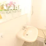 Hotel Zentrum - Komplettes Zimmer, Hochbett, Android Tv & Eigenem Bad - Perfekt Fuer Familien & Gruppen *