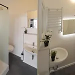 Zentrum - Komplettes Zimmer, Hochbett, Android Tv & Eigenem Bad - Perfekt Fuer Familien & Gruppen Hotel