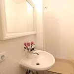Hotel Zentrum - Komplettes Zimmer, Hochbett, Android Tv & Eigenem Bad - Perfekt Fuer Familien & Gruppen