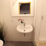 Zentrum - Komplettes Zimmer, Hochbett, Android Tv & Eigenem Bad - Perfekt Fuer Familien & Gruppen Hotel *