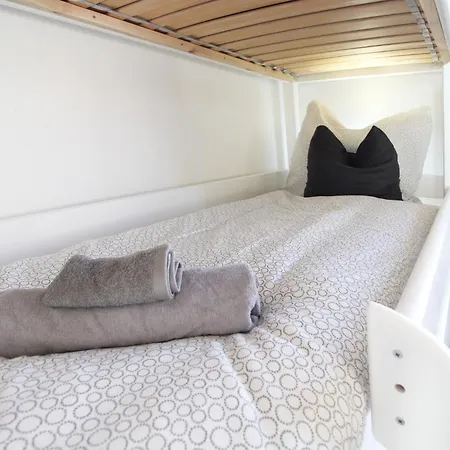 Zentrum - Komplettes Zimmer, Hochbett, Android Tv & Eigenem Bad - Perfekt Fuer Familien & Gruppen Hotel