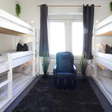 Zentrum - Komplettes Zimmer, Hochbett, Android Tv & Eigenem Bad - Perfekt Fuer Familien & Gruppen Hotel Ulm