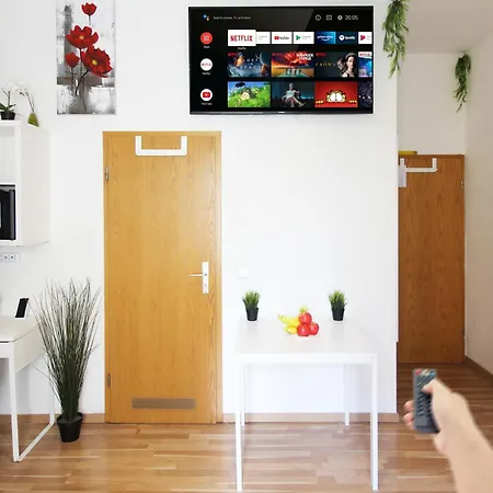 Zentrum - Komplettes Zimmer, Hochbett, Android Tv & Eigenem Bad - Perfekt Fuer Familien & Gruppen Ulm
