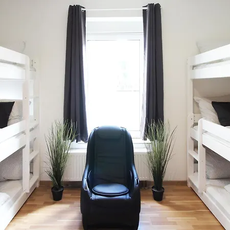 Zentrum - Komplettes Zimmer, Hochbett, Android Tv & Eigenem Bad - Perfekt Fuer Familien & Gruppen Ulm