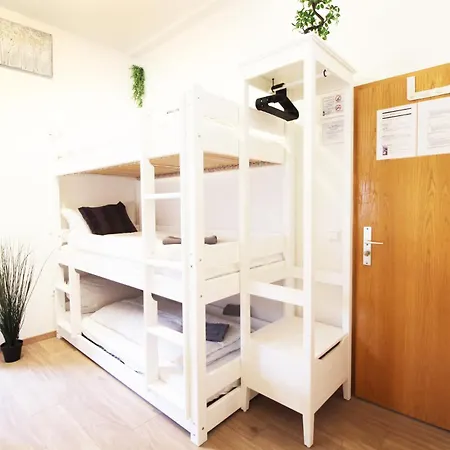 Zentrum - Komplettes Zimmer, Hochbett, Android Tv & Eigenem Bad - Perfekt Fuer Familien & Gruppen * Ulm