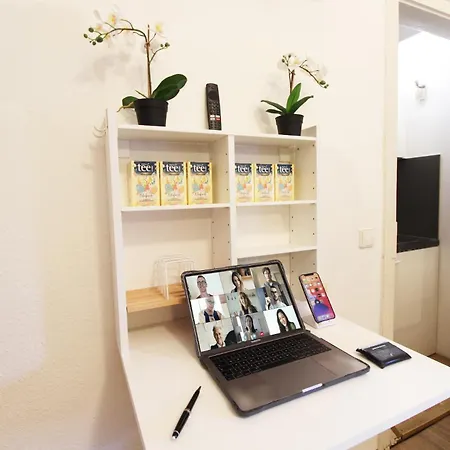 Hotel Zentrum - Komplettes Zimmer, Hochbett, Android Tv & Eigenem Bad - Perfekt Fuer Familien & Gruppen *
