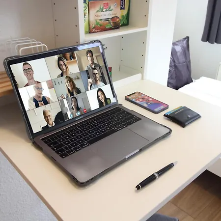 Zentrum - Komplettes Zimmer, Hochbett, Android Tv & Eigenem Bad - Perfekt Fuer Familien & Gruppen Ulm