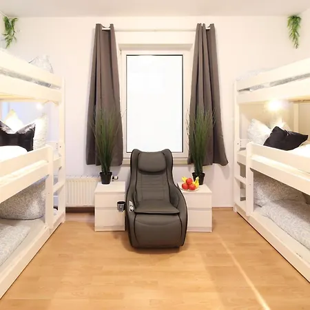 Zentrum - Komplettes Zimmer, Hochbett, Android Tv & Eigenem Bad - Perfekt Fuer Familien & Gruppen Ulm