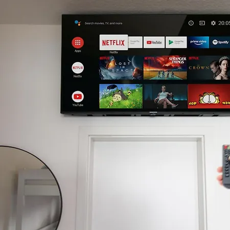 Hotel Zentrum - Komplettes Zimmer, Hochbett, Android Tv & Eigenem Bad - Perfekt Fuer Familien & Gruppen *