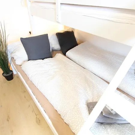 Zentrum - Komplettes Zimmer, Hochbett, Android Tv & Eigenem Bad - Perfekt Fuer Familien & Gruppen Hotel