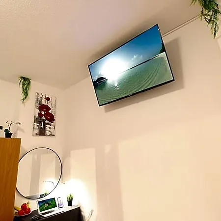 Hotel Zentrum - Komplettes Zimmer, Hochbett, Android Tv&eigenem Bad - Perfekt Für Familien&gruppen