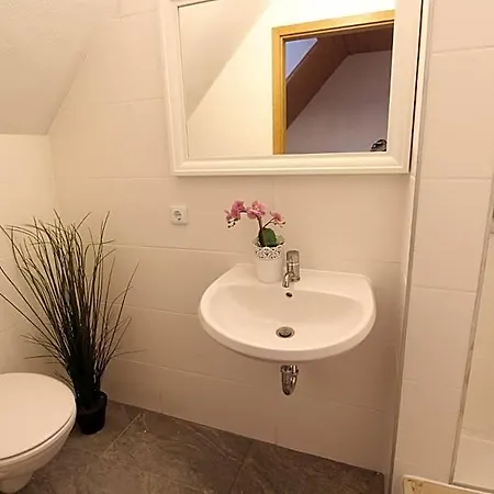 Zentrum - Komplettes Zimmer, Hochbett, Android Tv&eigenem Bad - Perfekt Für Familien&gruppen *
