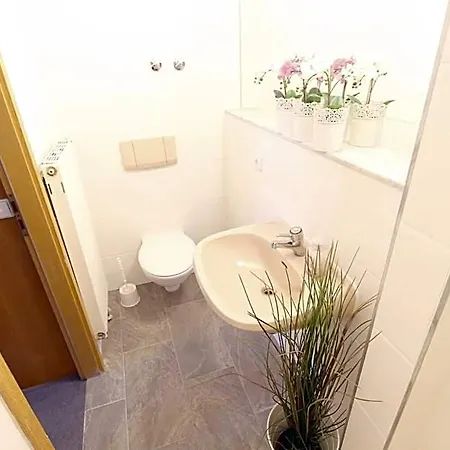 Hotel Zentrum - Komplettes Zimmer, Hochbett, Android Tv&eigenem Bad - Perfekt Für Familien&gruppen Ulm