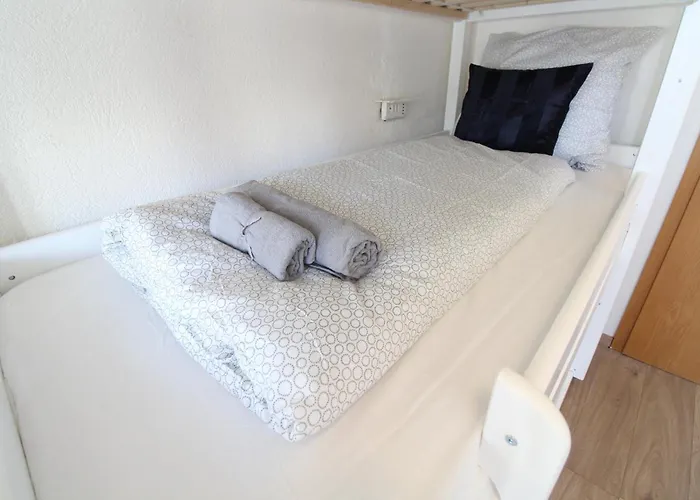 Zentrum - Komplettes Zimmer, Hochbett, Android Tv & Eigenem Bad - Perfekt Fuer Familien & Gruppen * Ульм