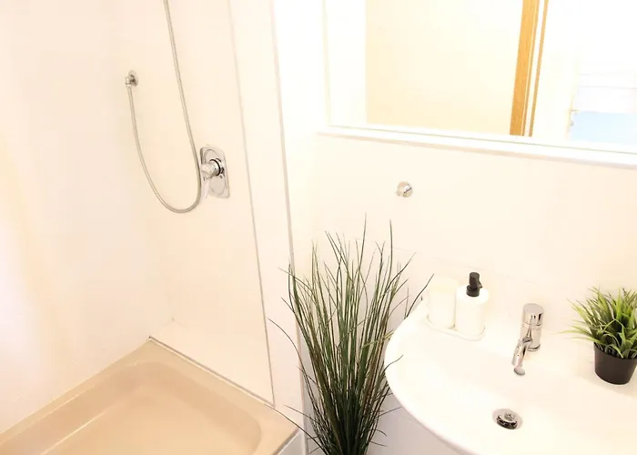 Zentrum - Komplettes Zimmer, Hochbett, Android Tv & Eigenem Bad - Perfekt Fuer Familien & Gruppen * Ульм