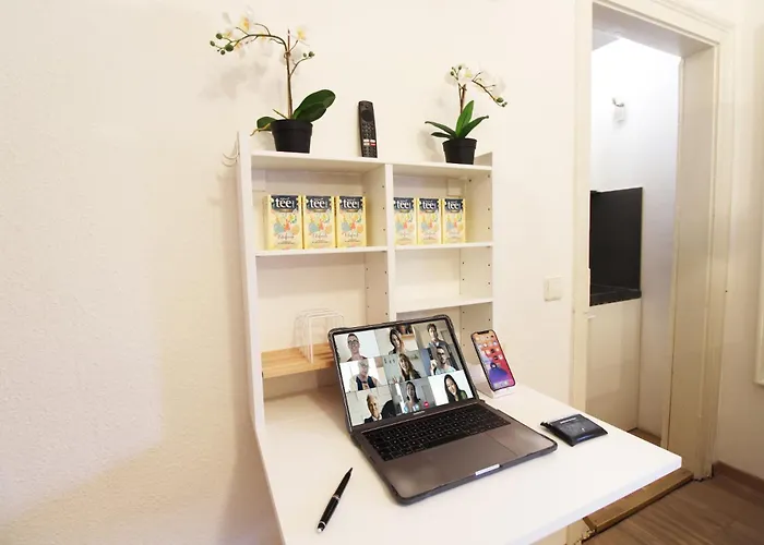 Отель Zentrum - Komplettes Zimmer, Hochbett, Android Tv & Eigenem Bad - Perfekt Fuer Familien & Gruppen *