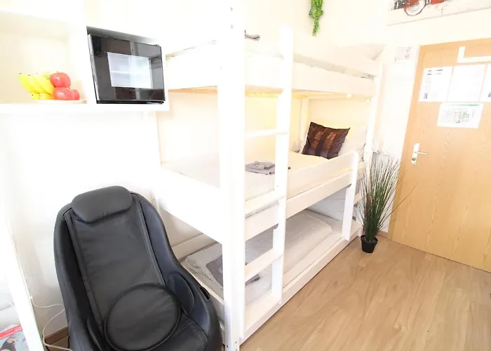 Zentrum - Komplettes Zimmer, Hochbett, Android Tv & Eigenem Bad - Perfekt Fuer Familien & Gruppen Отель