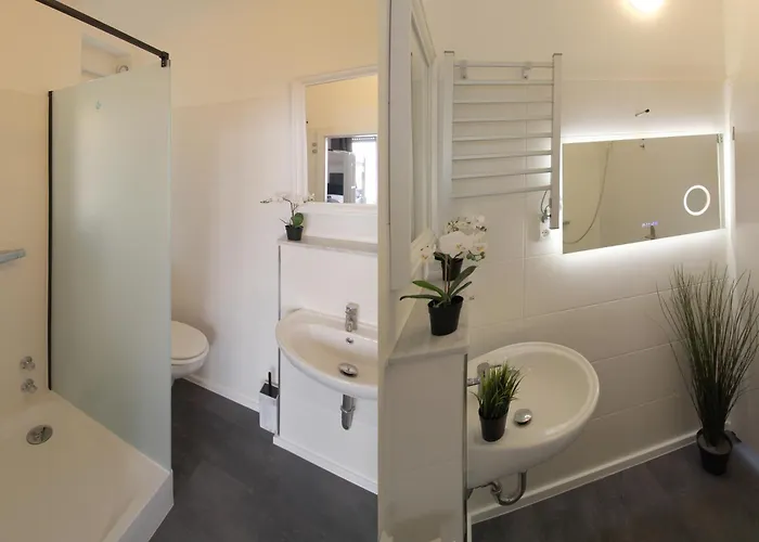 Zentrum - Komplettes Zimmer, Hochbett, Android Tv & Eigenem Bad - Perfekt Fuer Familien & Gruppen Отель