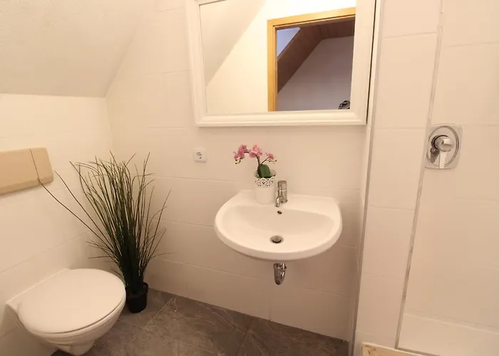 Отель Zentrum - Komplettes Zimmer, Hochbett, Android Tv & Eigenem Bad - Perfekt Fuer Familien & Gruppen *